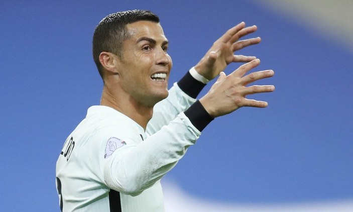 Cristiano Ronaldo'nun koronavirüs testi pozitif çıktı