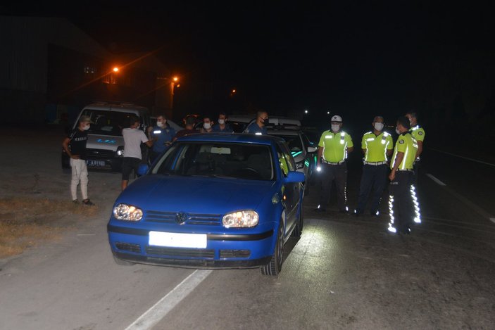 Adana'da ehliyetsiz ve alkollü sürücü 25 kilometre kaçabildi