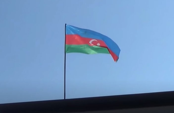 İşgalden kurtarılan Hadrut'a Azerbaycan bayrağı dikildi