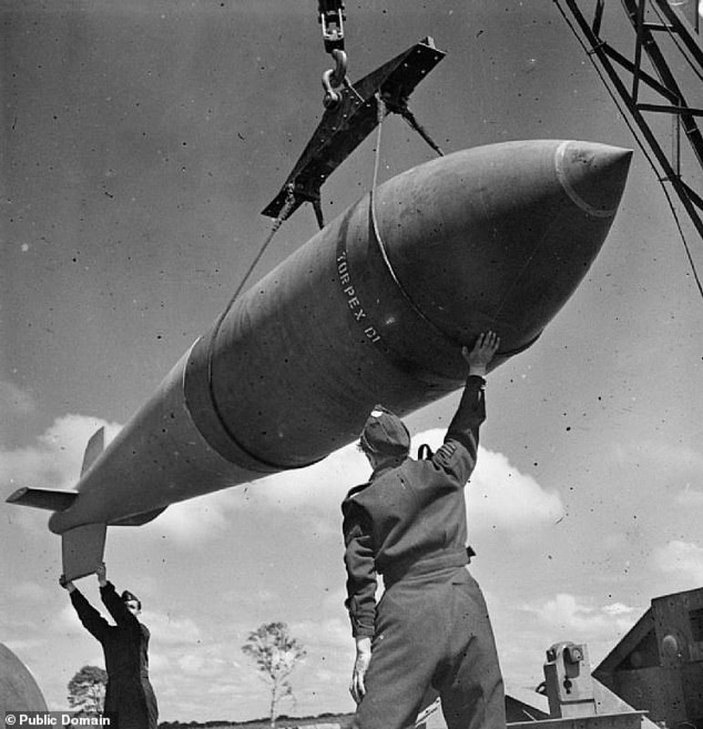 Polonya'da savaştan kalma en büyük bomba Tallboy imha edildi