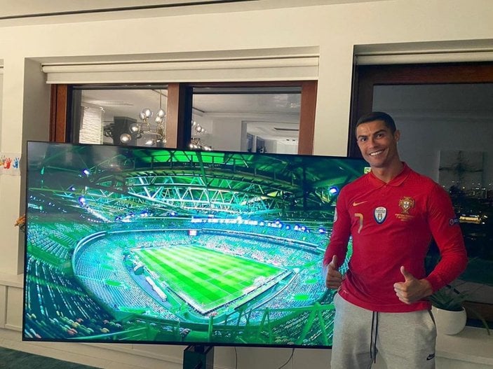 Ronaldo İsveç maçını televizyondan izledi