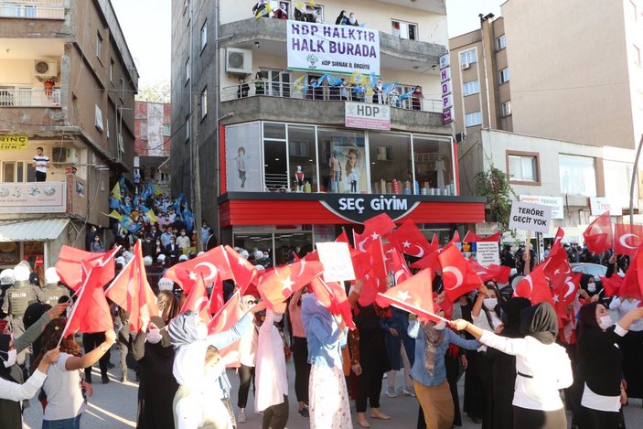 HDP'li milletvekilleri, Şırnaklı kadınların teröre tepki eylemini engellemek istedi