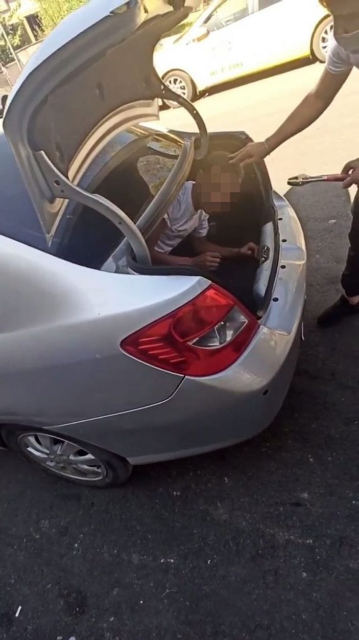 Antalya’da hırsızı bagaja kapattılar