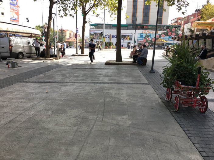 d Üniversiteler açılmayınca Isparta esnafı işsiz kaldı