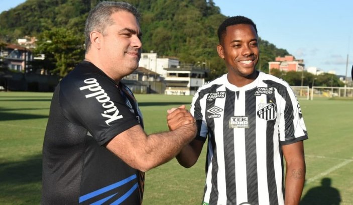 Santos, Robinho'nun sözleşmesini askıya aldı