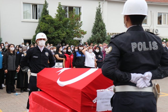 Sakarya'da şehit olan polis memuru memleketine uğurlandı