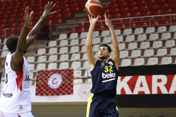 Fenerbahçe, Gaziantep'i de yenerek 4'te 4 yaptı