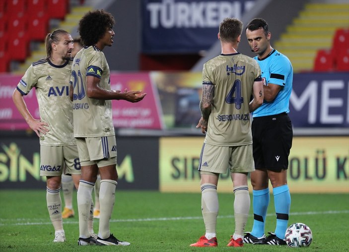 Serdar Aziz: Hakem maçın berabere bitmesi için uğraştı