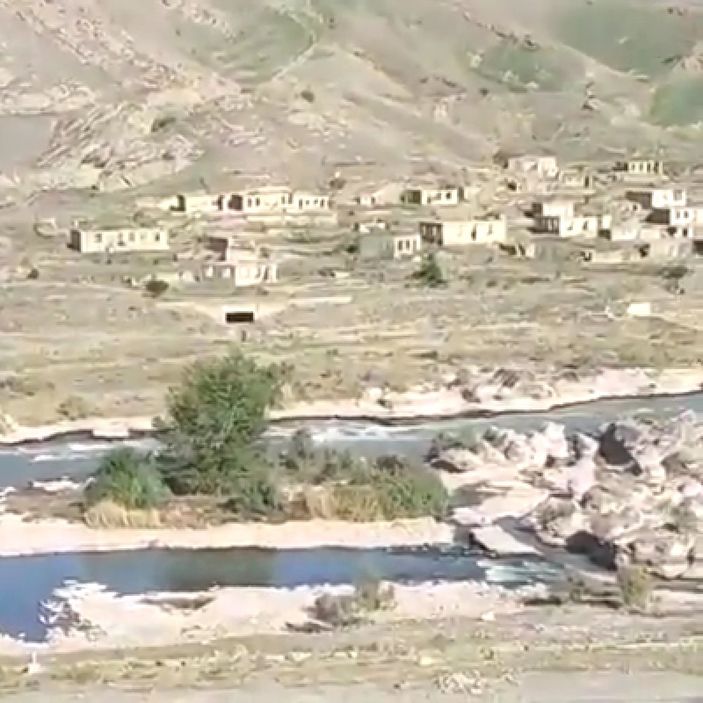 Ermeni askerler, Güney Azerbaycan sınırından koşarak kaçtı