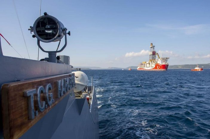MSB: Kanuni'ye Deniz Kuvvetlerimize ait gemiler eşlik ediyor