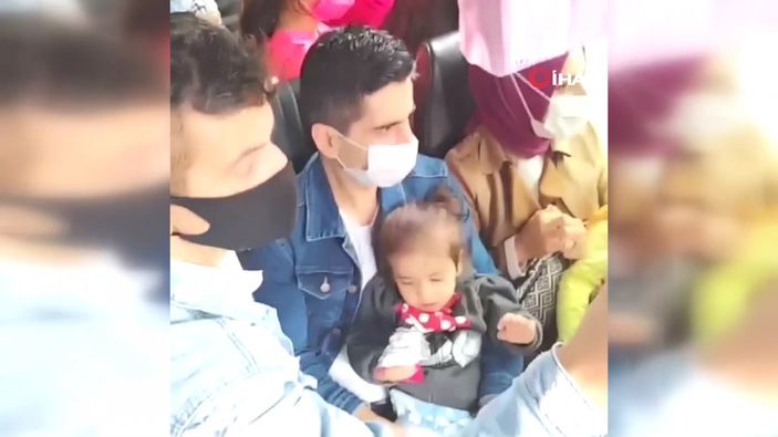 i Aranvutköy'de tıka basa minibüs yolculuğu kamerada