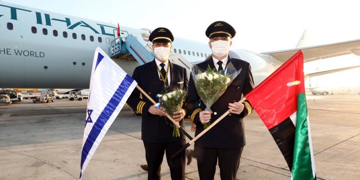BAE'den İsrail'e ilk ticari uçuş gerçekleştirildi
