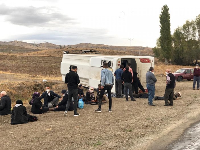 Yozgat'ta belediye otobüsü devrildi: 17 yaralı