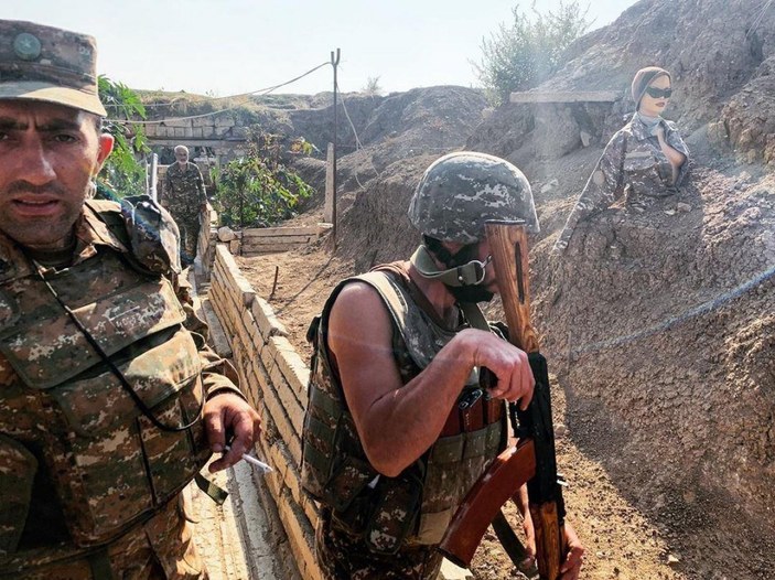 Ermenistan ordusu, SİHA'ları şaşırtmak için mevzilere cansız mankenler yerleştirmeye başladı