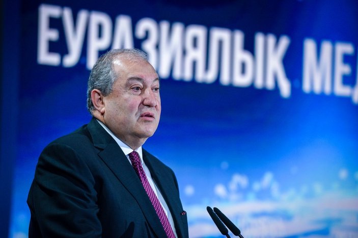 Ermenistan Cumhurbaşkanı Sarkisyan: Türkiye ve Azerbaycan'a baskı uygulanmasını bekliyorum