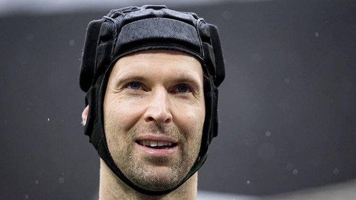 Petr Cech yeniden Chelsea kadrosunda