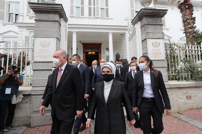 AK Parti İstanbul Milletvekili Markar Esayan için Ermeni Patrikanesi'nde cenaze töreni düzenlendi
