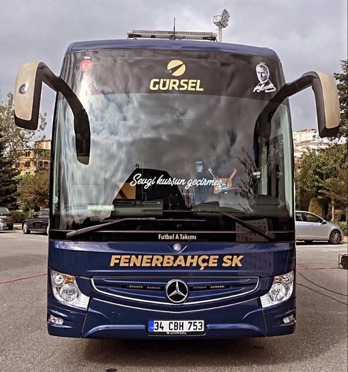 Fenerbahçe'nin yeni otobüsündeki 'kurşun' detayı