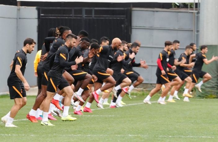 Galatasaray sakat futbolcularla ilgili bilgilendirme yaptı