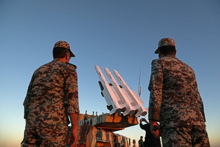 İran, geniş çaplı hava savunma tatbikatı başlattı