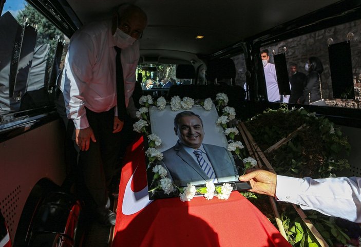 AK Parti İstanbul Milletvekili Markar Esayan için Ermeni Patrikanesi'nde cenaze töreni düzenlendi