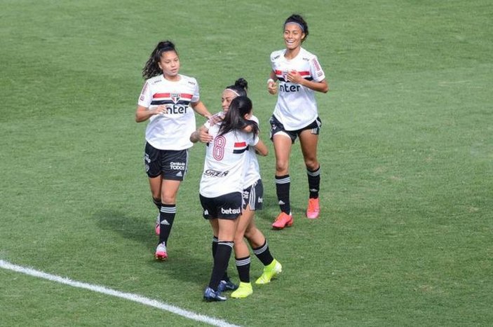 Sao Paulo kadın futbol takımı Taboao'yu 29-0 yendi