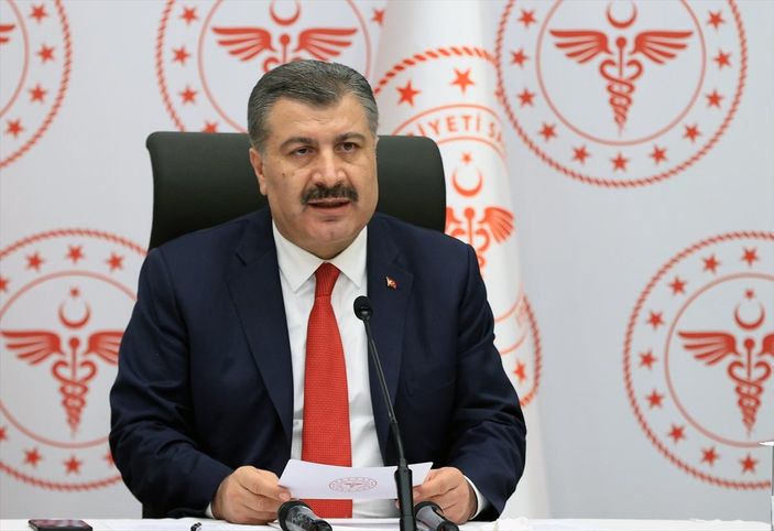 Sağlık Bakanı Fahrettin Koca: Sokağa çıkma yasağı gibi bir durumu düşünmüyoruz