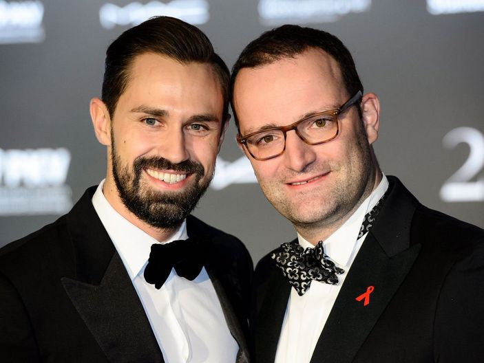 Almanya Sağlık Bakanı Jens Spahn'ın kocası Daniel Funke koronavirüse yakalandı