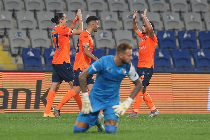 Başakşehir, Antalyaspor'a 5 gol atarak kazandı
