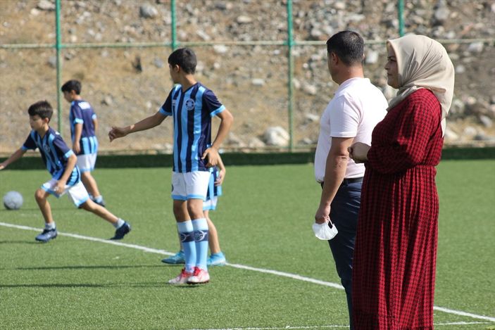 a Elif İçlek, oğlu futbolcu olmak isteyince kulüp kurdu