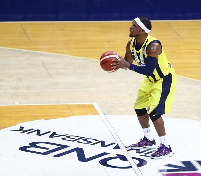 Fenerbahçe, Aliağa Petkimspor'u kolay geçti