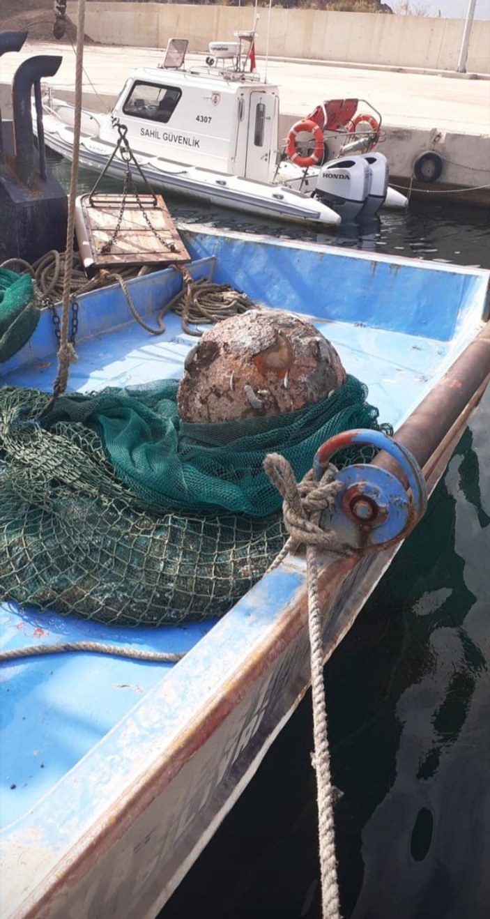 Rumeli Feneri açıklarında balıkçıların ağına mayın takıldı