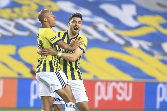 Lyon'un gözlemcisi Fenerbahçe-Trabzonspor maçını izledi