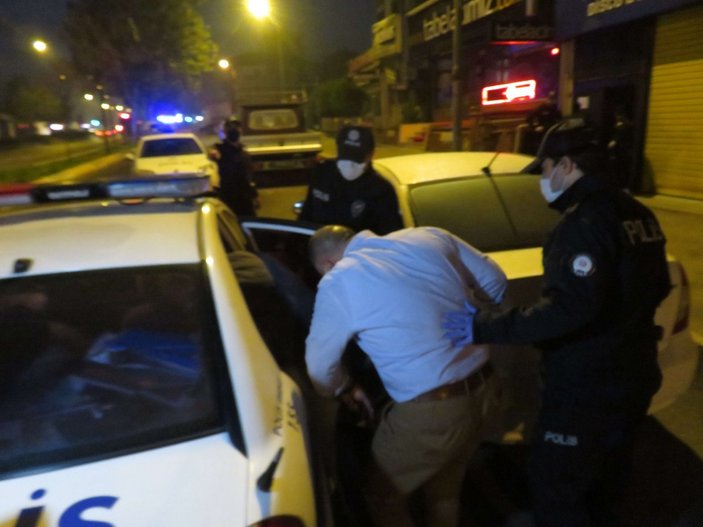 Ataşehir'de parti yapanlara polis baskını: 49 kişi ceza yedi