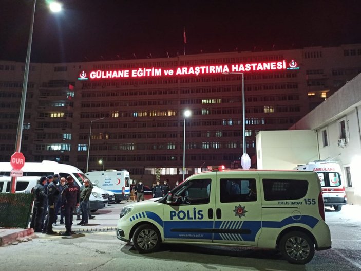 Ankara'da intihar eden gencin yakınları sağlık ve polis ekiplerine saldırdı