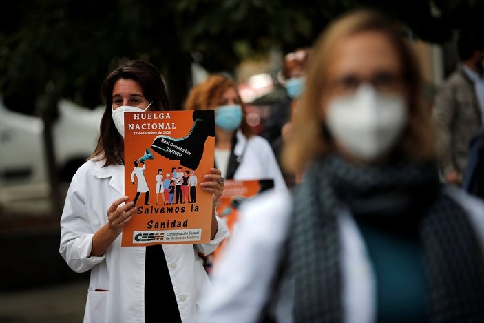 İspanya'da doktorlar greve çıktı
