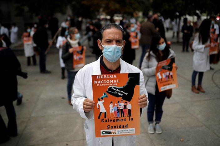 İspanya'da doktorlar greve çıktı