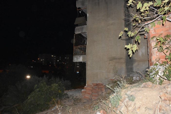 İzmir'de ikinci kattan düşen 2 yaşındaki çocuk öldü