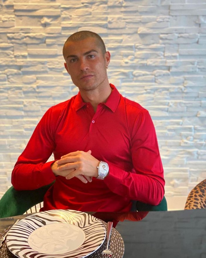 Ronaldo'nun üst üste 4. koronavirüs testi de pozitif çıktı