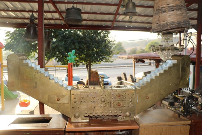 Samsun’da bir lokantacı 25 yılda 1 milyon antika biriktirdi