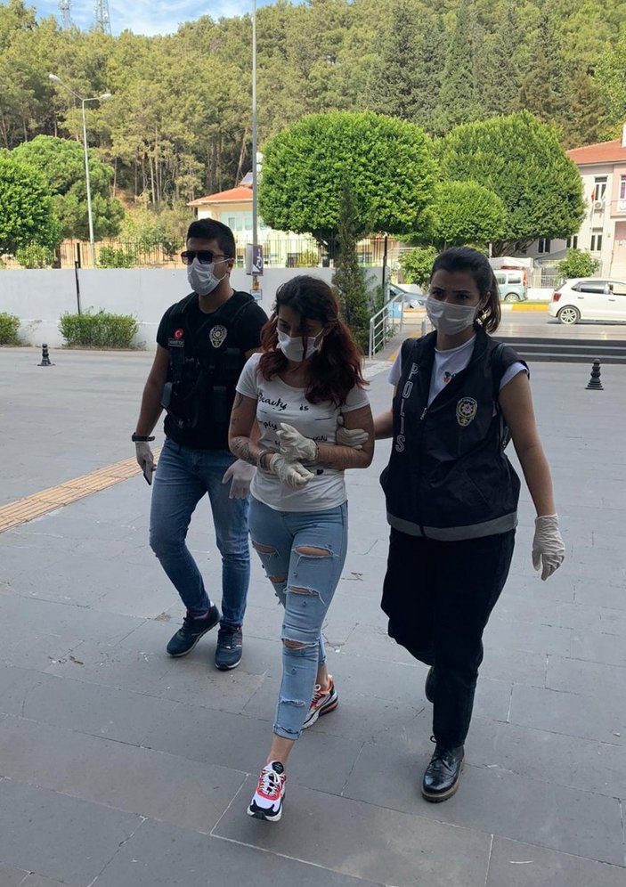 Antalya'da kadının iç çamaşırından uyuşturucu ve hassas terazi çıktı