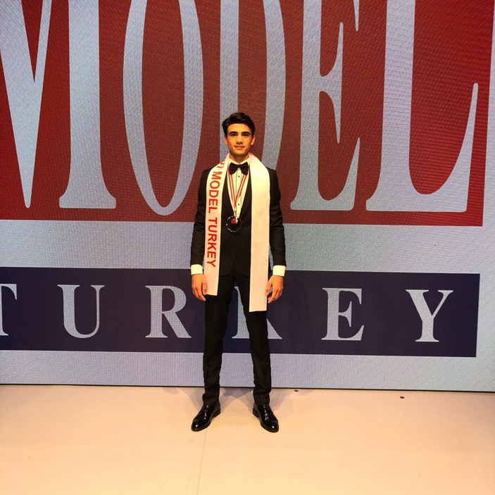 Best Model Türkiye güzelinin yaşı dikkat çekti