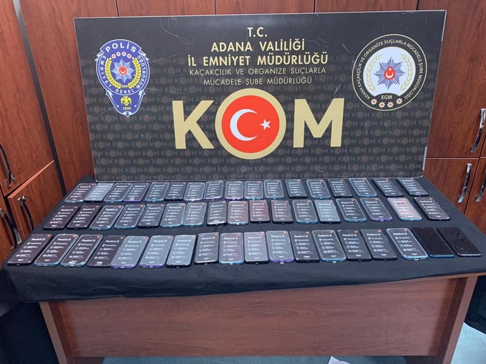 Adana'da 116 adet gümrük kaçağı cep telefonu ele geçirildi