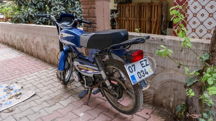 Antalya'da motosiklette içki içerken kameraya kadeh kaldıran sürücüye ceza