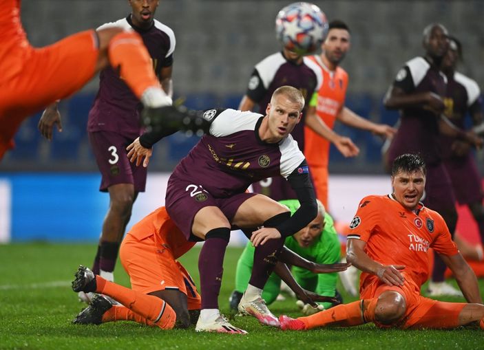 r France Football: PSG, Başakşehir'e karşı ezildi