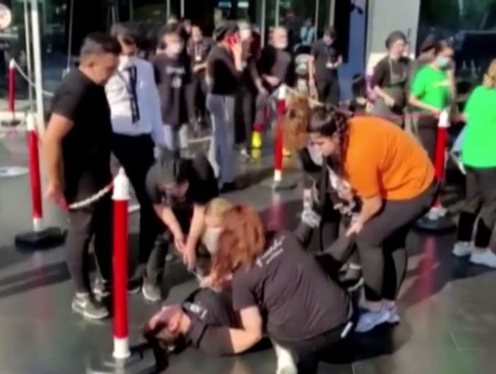 a İzmir’deki deprem sırasında baygınlık geçirenler