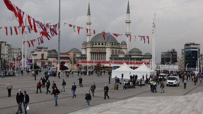 Cumhurbaşkanı Erdoğan, Taksim Camii'ni inceledi