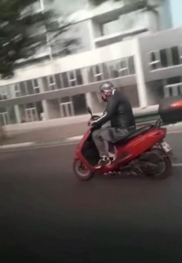 Bursa'da at koşturur gibi motor süren bir kişi kameralara böyle yakalandı