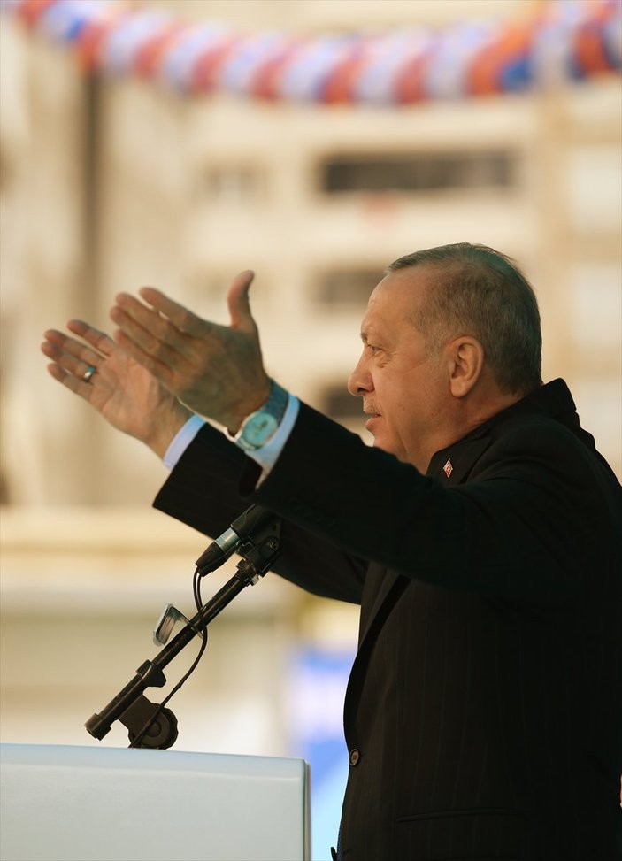 Cumhurbaşkanı Erdoğan: İzmirli kardeşlerimizin yanındayız