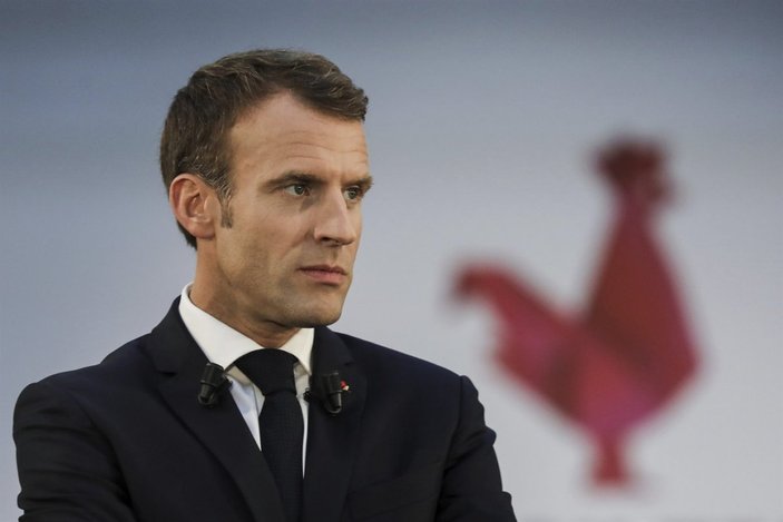 Fransa Cumhurbaşkanı Macron: Karikatürleri desteklemiyoruz